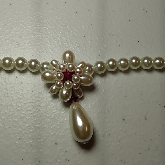 Faux Pearl Necklace With Pink Stone 16ins.NWT - Picture 6 of 8